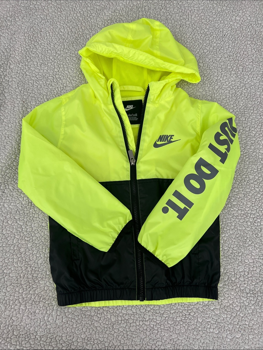 Boys Nike Windbreaker Jacket | Size 5